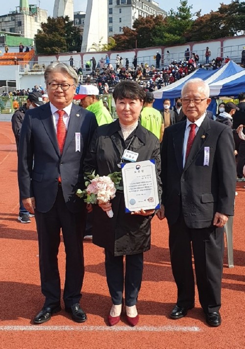 경복대 의료복지학과 전경란 교수 이북도민체육대회서 통일부장관 표창장 수상